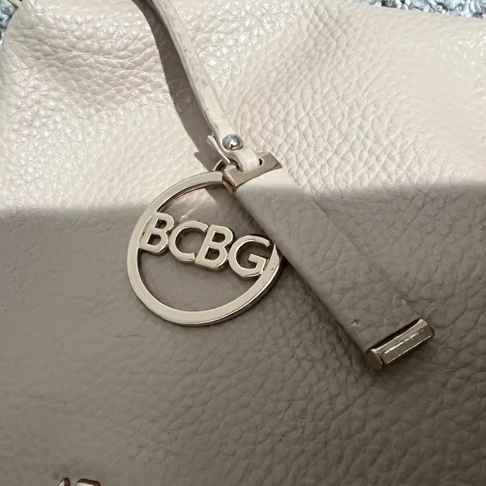 BCBG Paris Beige Bag Insert Organizer Zip Pouch Inner Tote Cosmetic Case